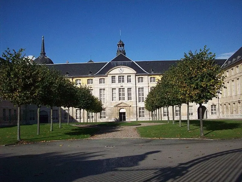 Foto di Hôtel-Dieu - Giogo - © Creative Commons (https://creativecommons.org/licenses/by-sa/4.0/deed.fr)