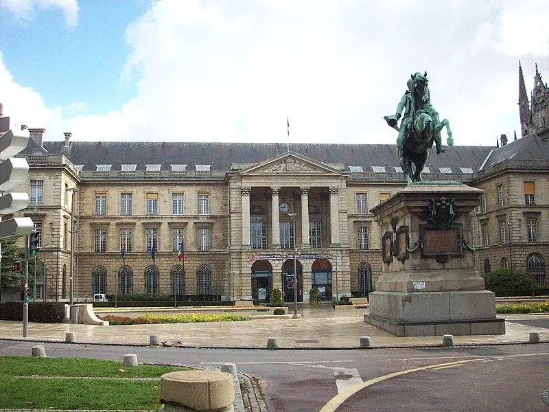 Picture of Town hall - Giogo - © Creative Commons (https://creativecommons.org/licenses/by-sa/4.0/deed.fr)