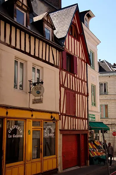 Foto de Edificio - Edhral from Saint-Mandé, France - © Creative Commons (https://creativecommons.org/licenses/by-sa/4.0/deed.fr)