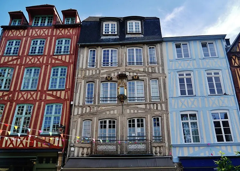 Foto de Edificio - Zairon - © Creative Commons (https://creativecommons.org/licenses/by-sa/4.0/deed.fr)