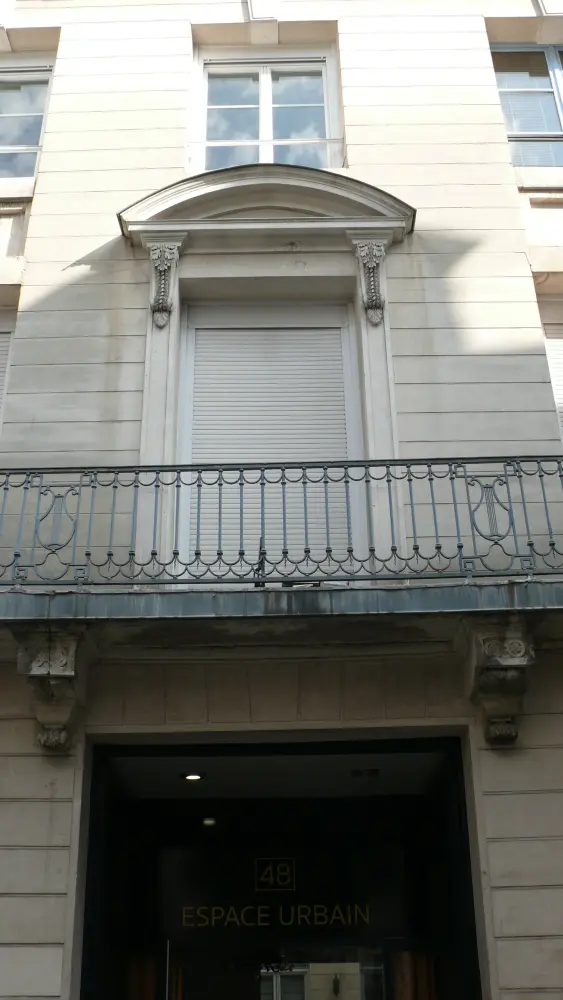Foto von Gebäude - Sous licence Creative Commons (https://creativecommons.org/licenses/by-sa/4.0/deed.fr) - Par CASSONNET - © Creative Commons (https://creativecommons.org/licenses/by-sa/4.0/deed.fr)