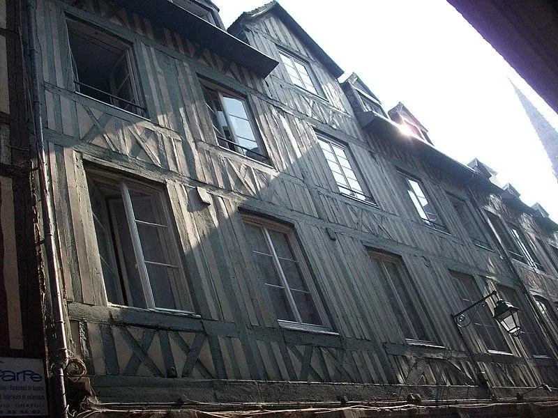 Picture of Building - Giogo - © Creative Commons (https://creativecommons.org/licenses/by-sa/4.0/deed.fr)