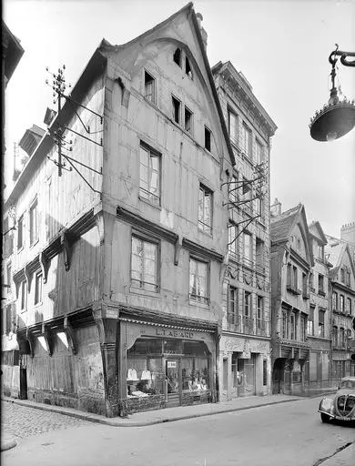 Foto di Casa - POP Plateforme Ouverte du Patrimoine / Base Mérimée - © Ministère de la Culture (France), Médiathèque du patrimoine et de la photographie, diffusion RMN-GP