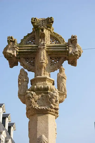 Picture of Stone cross - Kou07kou - © Creative Commons (https://creativecommons.org/licenses/by-sa/4.0/deed.fr)