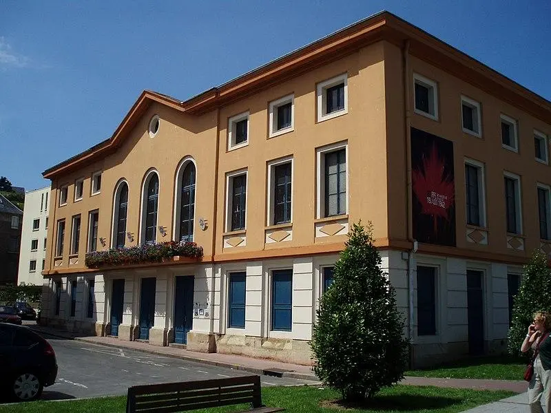 Picture of Theater - Georgio - © Creative Commons (https://creativecommons.org/licenses/by-sa/4.0/deed.fr)