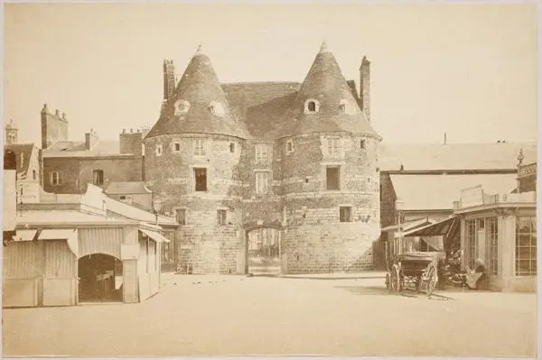 Picture of Old fortifications of the city - PMRMaeyaert - © Creative Commons (https://creativecommons.org/licenses/by-sa/4.0/deed.fr)