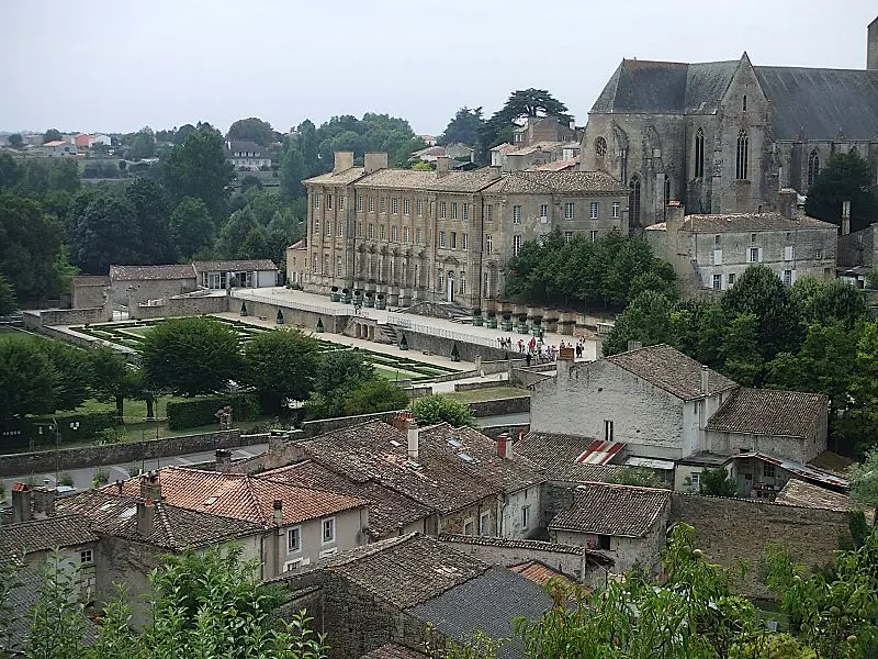 Picture of Former royal abbey Notre-Dame - Christophe Vigneron - © Creative Commons (https://creativecommons.org/licenses/by-sa/4.0/deed.fr)