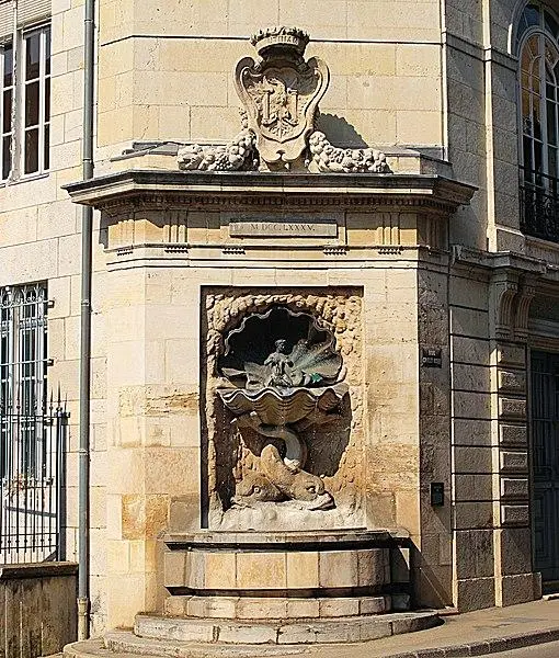 Foto von Damenbrunnen - JGS25 - © Creative Commons (https://creativecommons.org/licenses/by-sa/4.0/deed.fr)