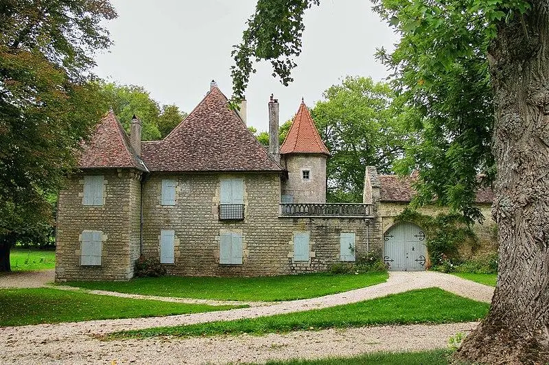 Foto von Schloss - JGS25 - © Creative Commons (https://creativecommons.org/licenses/by-sa/4.0/deed.fr)