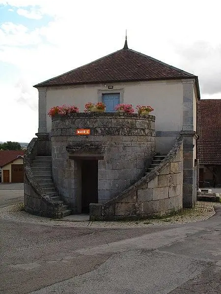 Foto von Rathaus-Lavoir - Teleloisirs - © Creative Commons (https://creativecommons.org/licenses/by-sa/4.0/deed.fr)