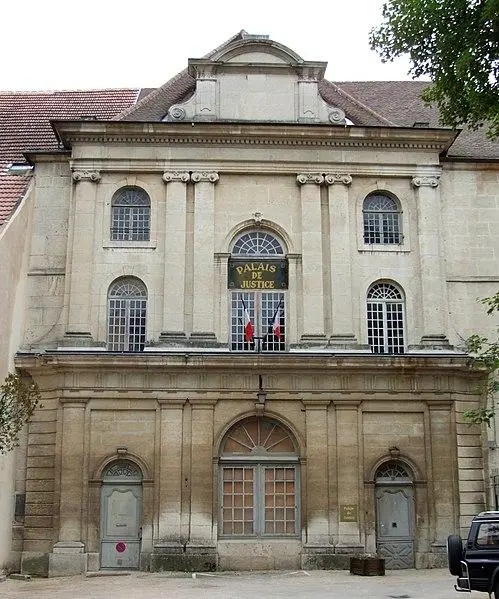 Foto de Antiguo convento de Cordeliers (entonces Palacio de Justicia) - Christophe.Finot - © Creative Commons (https://creativecommons.org/licenses/by-sa/4.0/deed.fr)