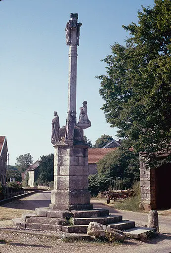 Foto de Calvario - POP Plateforme Ouverte du Patrimoine / Base Mérimée - © Monuments historiques
