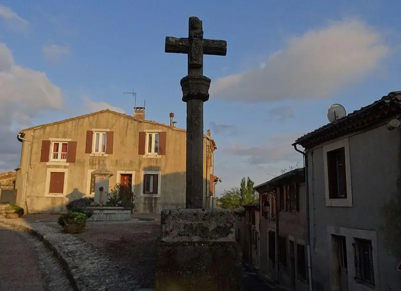 Foto di Croce - MIC43 - © Creative Commons (https://creativecommons.org/licenses/by-sa/4.0/deed.fr)