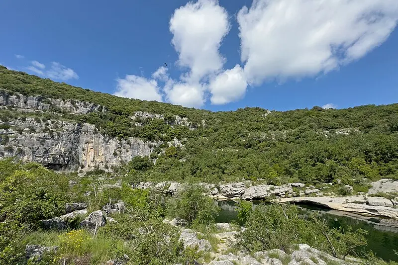 Foto von Chabot -Höhle - Thilo Parg - © Creative Commons (https://creativecommons.org/licenses/by-sa/4.0/deed.fr)