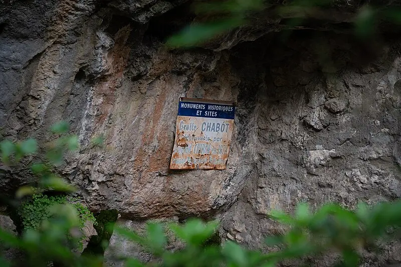 Foto von Chabot -Höhle - Thilo Parg - © Creative Commons (https://creativecommons.org/licenses/by-sa/4.0/deed.fr)