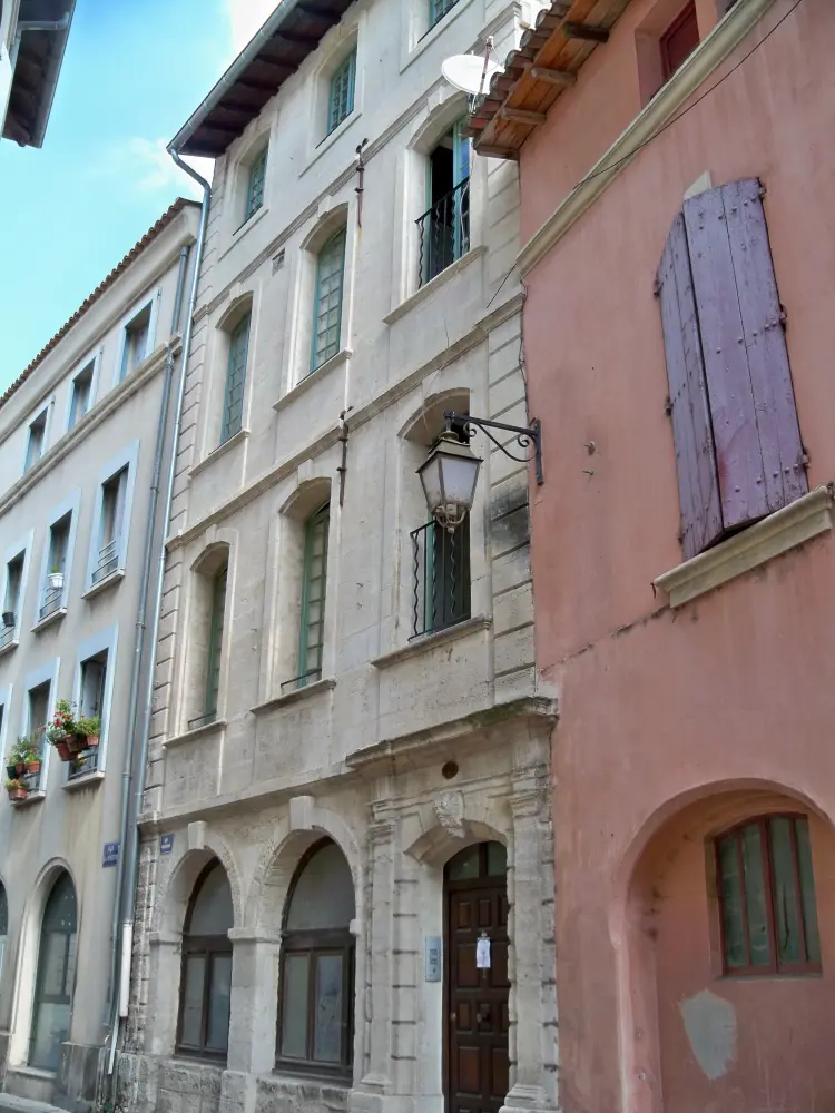 Foto de Edificio - Sous licence Creative Commons (https://creativecommons.org/licenses/by-sa/4.0/deed.fr) - Par Marianne Casamance - © Creative Commons (https://creativecommons.org/licenses/by-sa/4.0/deed.fr)