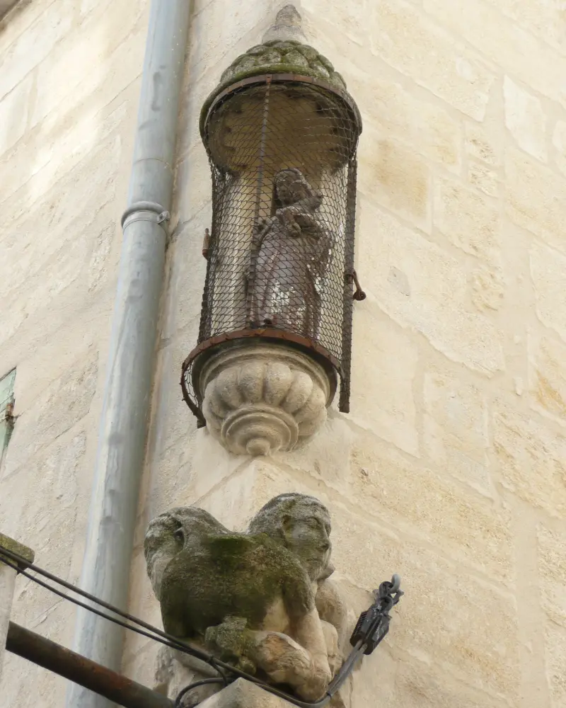 Foto de Edificio - Sous licence Creative Commons (https://creativecommons.org/licenses/by-sa/4.0/deed.fr) - Par Finoskov - © Creative Commons (https://creativecommons.org/licenses/by-sa/4.0/deed.fr)
