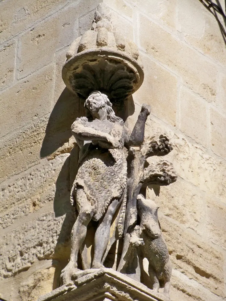 Picture of Niche with statue - Sous licence Creative Commons (https://creativecommons.org/licenses/by-sa/4.0/deed.fr) - Par Marianne Casamance - © Creative Commons (https://creativecommons.org/licenses/by-sa/4.0/deed.fr)