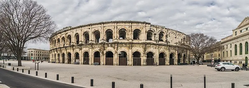Picture of Amphitheater or arenas - Krzysztof Golik - © Creative Commons (https://creativecommons.org/licenses/by-sa/4.0/deed.fr)