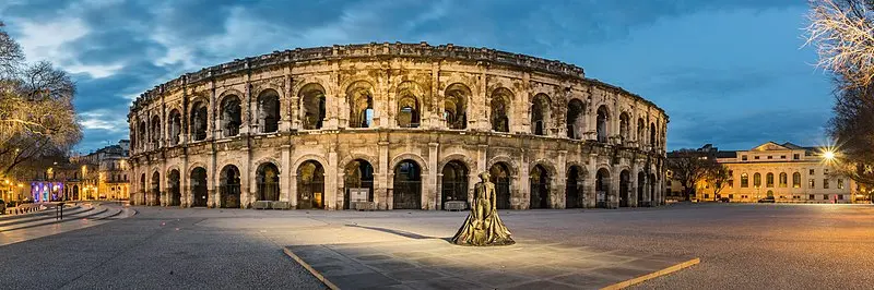 Picture of Amphitheater or arenas - Krzysztof Golik - © Creative Commons (https://creativecommons.org/licenses/by-sa/4.0/deed.fr)