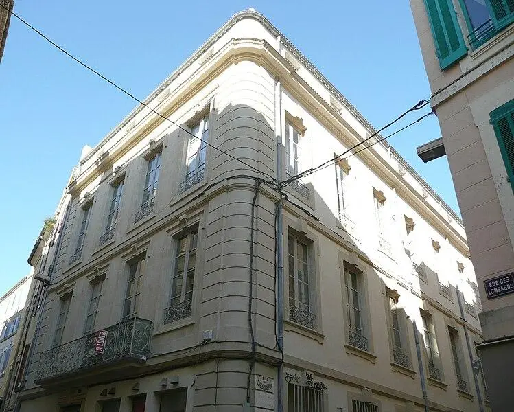 Foto de Edificio - Finoskov - © Creative Commons (https://creativecommons.org/licenses/by-sa/4.0/deed.fr)