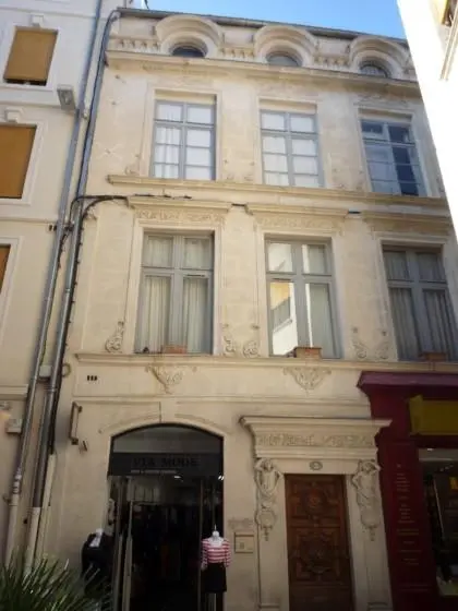 Foto de Edificio - Nom (Meyer Christian) - © Creative Commons (https://creativecommons.org/licenses/by-sa/4.0/deed.fr)