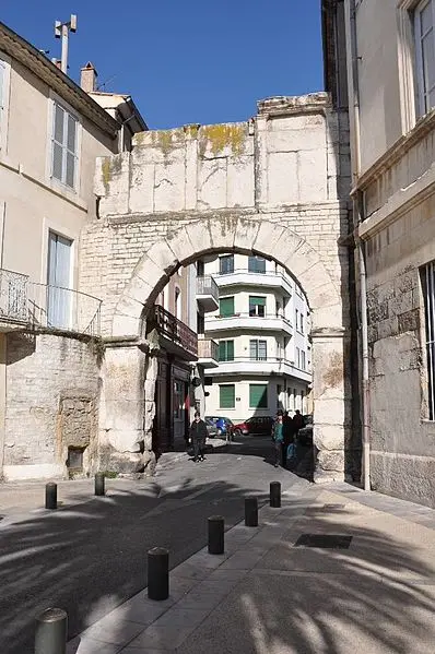 Foto di Porte d'espagne chiamata Francia - Bruno Fadat - © Creative Commons (https://creativecommons.org/licenses/by-sa/4.0/deed.fr)