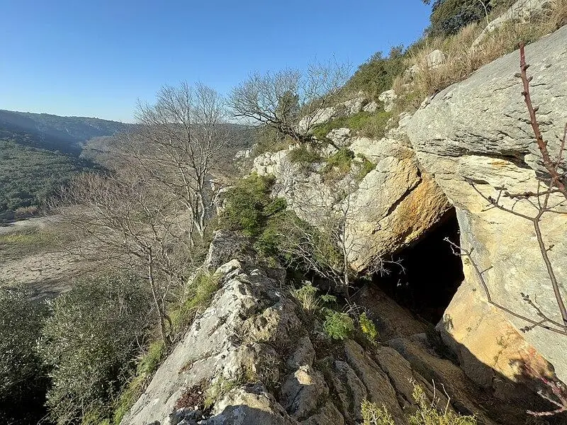 Foto von Labaume-Latrone Prähistorische Höhle - Thilo Parg - © Creative Commons (https://creativecommons.org/licenses/by-sa/4.0/deed.fr)