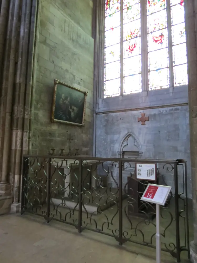 Foto von Sainte-Colombe-Kapelle - Sous licence Creative Commons (https://creativecommons.org/licenses/by-sa/4.0/deed.fr) - Par Giogo - © Creative Commons (https://creativecommons.org/licenses/by-sa/4.0/deed.fr)