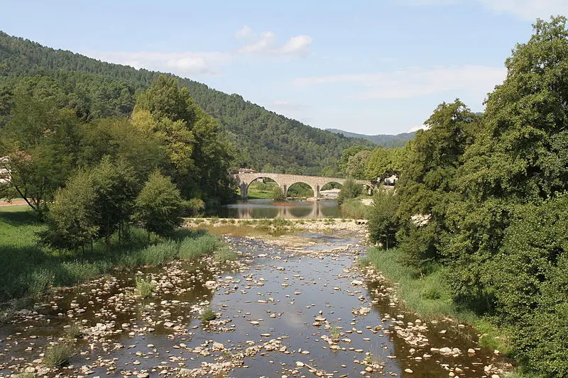 Foto di Bridge Gardon - Georges Seguin (Okki) - © Creative Commons (https://creativecommons.org/licenses/by-sa/4.0/deed.fr)