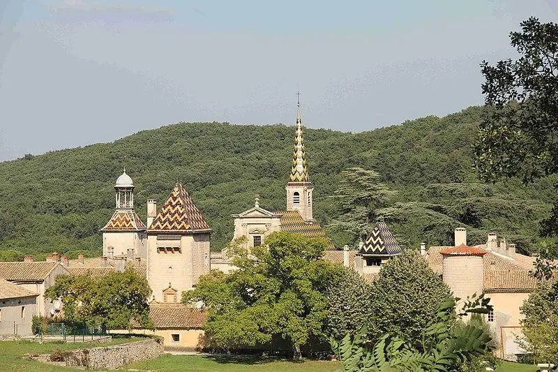 Picture of Former Charterhouse of Valbonne - Jerome271072 - © Creative Commons (https://creativecommons.org/licenses/by-sa/4.0/deed.fr)
