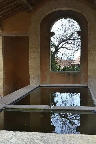 Foto de Casa de lavado y su fuente - Madetjac - © Creative Commons (https://creativecommons.org/licenses/by-sa/4.0/deed.fr)