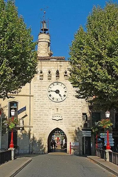 Foto di Campanile - EmDee - © Creative Commons (https://creativecommons.org/licenses/by-sa/4.0/deed.fr)