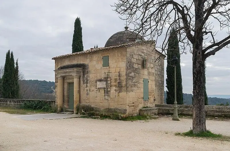 Foto de Pabellón de raíz - Krzysztof Golik - © Creative Commons (https://creativecommons.org/licenses/by-sa/4.0/deed.fr)