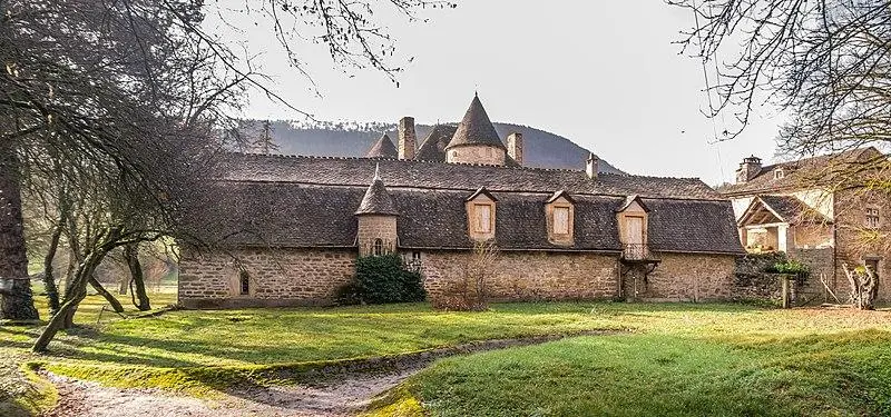 Foto von Ressourcenschloss - Krzysztof Golik (1987–) Autres noms pseudonyme : T - © Creative Commons (https://creativecommons.org/licenses/by-sa/4.0/deed.fr)