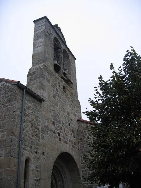 Foto di Chiesa parrocchiale di Saint-Pierre - Frédérique PANASSAC - © Creative Commons (https://creativecommons.org/licenses/by-sa/4.0/deed.fr)