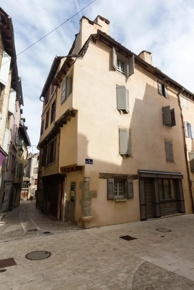 Foto von Heim - Sous licence Creative Commons (https://creativecommons.org/licenses/by-sa/4.0/deed.fr) - Par EdouardHue - © Creative Commons (https://creativecommons.org/licenses/by-sa/4.0/deed.fr)