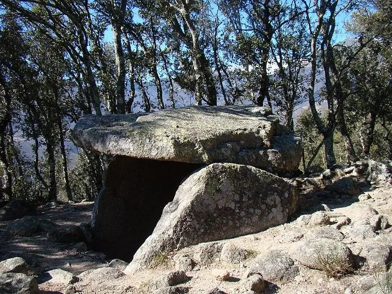 Foto di Dolmen - El Caro - © Creative Commons (https://creativecommons.org/licenses/by-sa/4.0/deed.fr)
