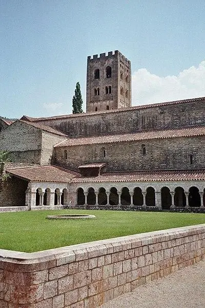 Foto di Ex Abbazia di Saint-Michel de Cuxa o Cuixà - Auteur inconnu - © Creative Commons (https://creativecommons.org/licenses/by-sa/4.0/deed.fr)