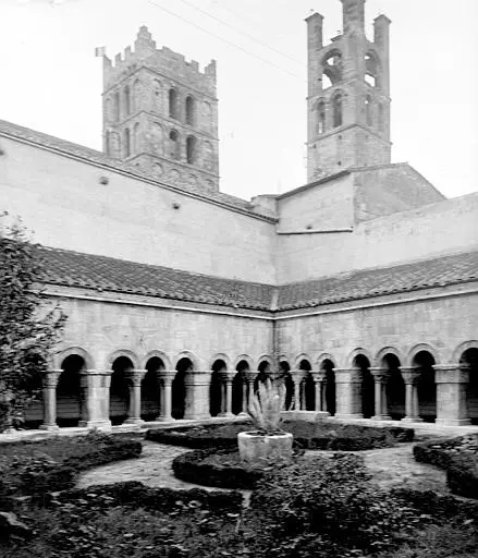 Foto von Sainte-Eulalie Church (alte Kathedrale) - POP Plateforme Ouverte du Patrimoine / Base Mérimée - © Ministère de la Culture (France), Médiathèque du patrimoine et de la photographie, diffusion RMN-GP