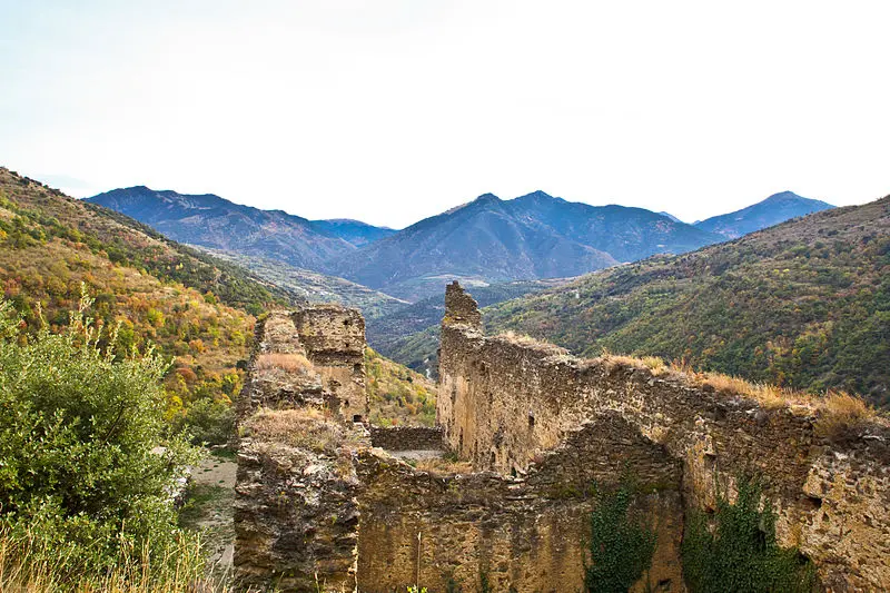 Foto von Ruinen des Château d'Evol - Meria z Geoian - © Creative Commons (https://creativecommons.org/licenses/by-sa/4.0/deed.fr)