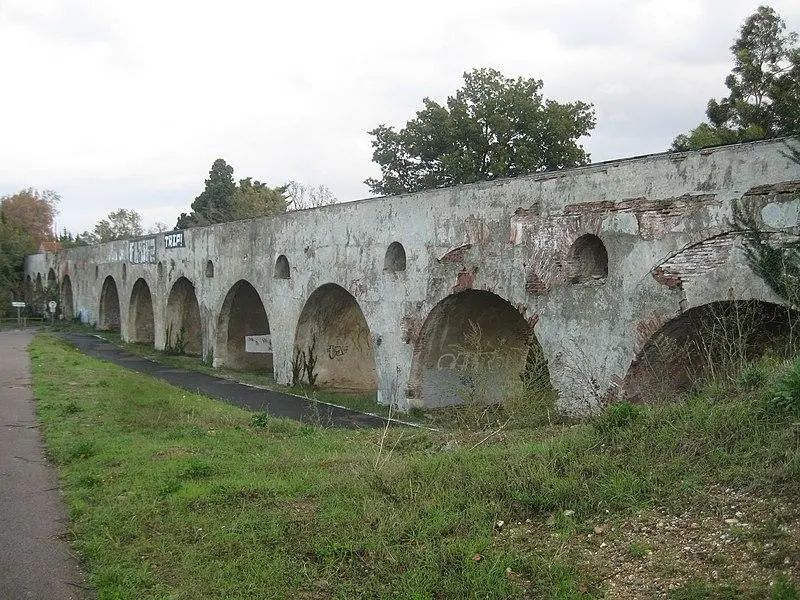 Photo de Aqueduc des Arcades - Sylenius - © Creative Commons (https://creativecommons.org/licenses/by-sa/4.0/deed.fr)