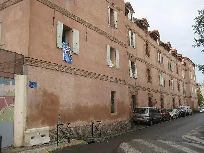 Photo de Caserne Saint-Jacques - Sylenius - © Creative Commons (https://creativecommons.org/licenses/by-sa/4.0/deed.fr)