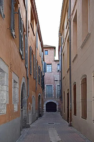 Foto di Casa - Ymblanter - © Creative Commons (https://creativecommons.org/licenses/by-sa/4.0/deed.fr)