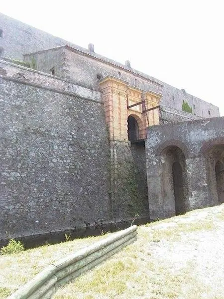 Foto von Fort de Bellegarde - Emeraude - © Creative Commons (https://creativecommons.org/licenses/by-sa/4.0/deed.fr)