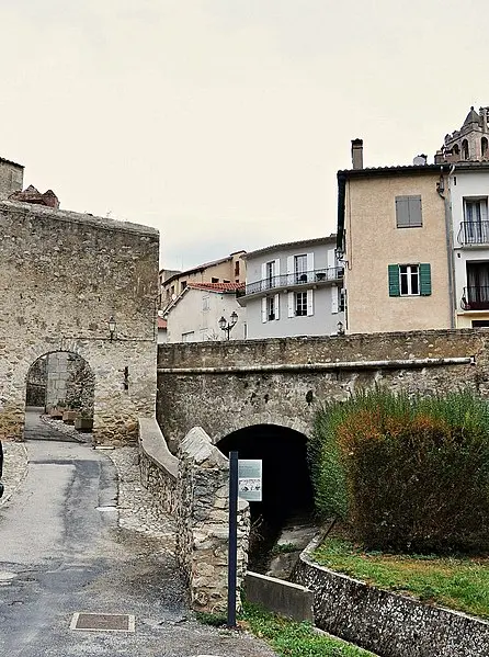 Foto von Walls - Alberto-g-rovi - © Creative Commons (https://creativecommons.org/licenses/by-sa/4.0/deed.fr)