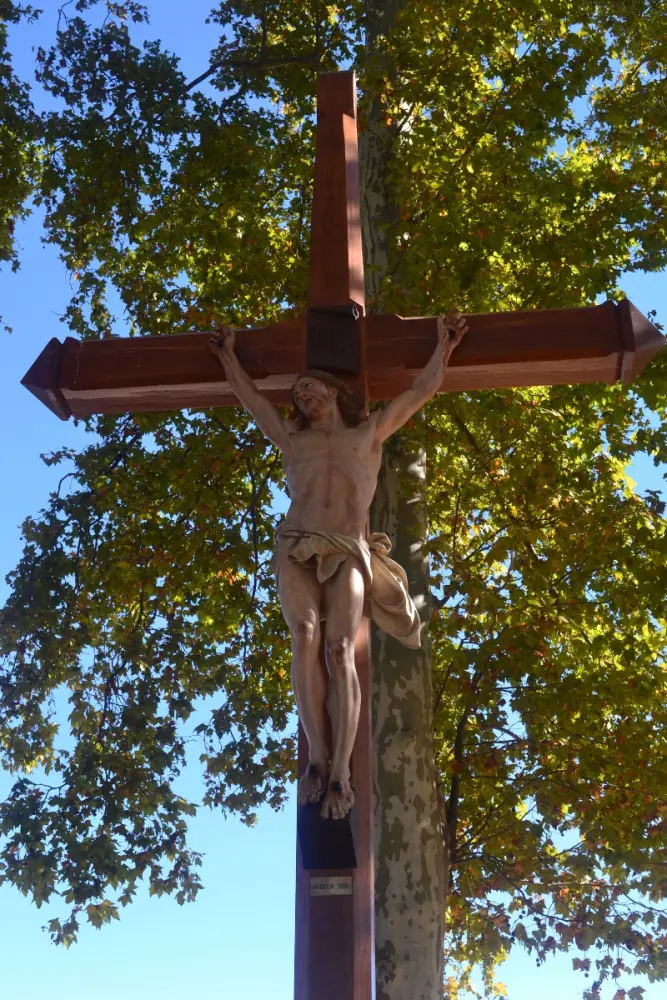 Foto di Calvario - Sous licence Creative Commons (https://creativecommons.org/licenses/by-sa/4.0/deed.fr) - Par Kermit rainbow - © Creative Commons (https://creativecommons.org/licenses/by-sa/4.0/deed.fr)