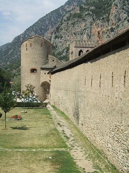 Picture of City ramparts - LeZibou - © Creative Commons (https://creativecommons.org/licenses/by-sa/4.0/deed.fr)