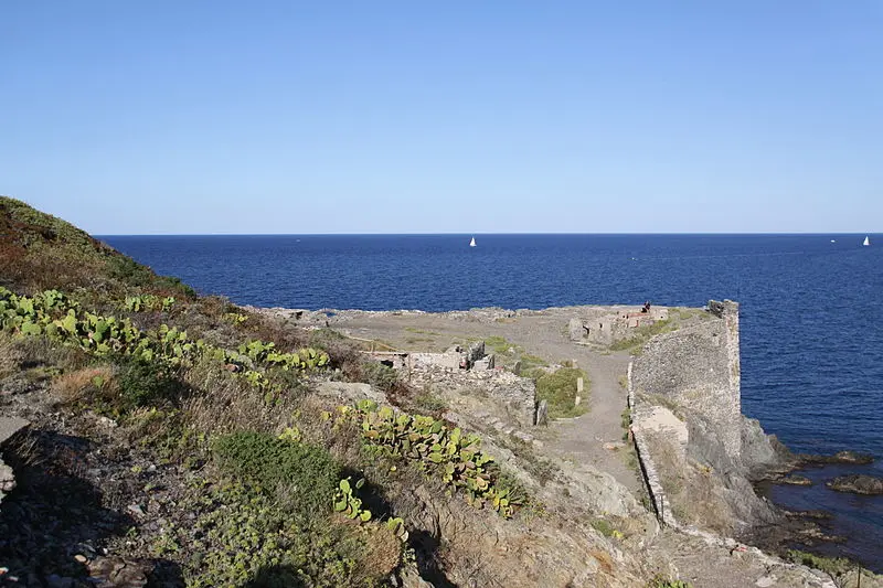 Foto von Überreste der Fort de la Mauresque - Jpbazard Jean-Pierre Bazard - © Creative Commons (https://creativecommons.org/licenses/by-sa/4.0/deed.fr)