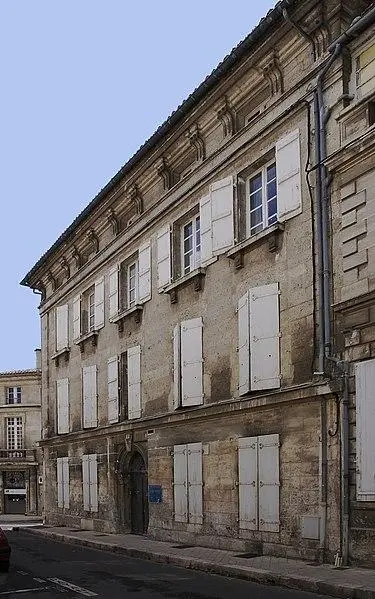 Foto di Edificio - JLPC - © Creative Commons (https://creativecommons.org/licenses/by-sa/4.0/deed.fr)